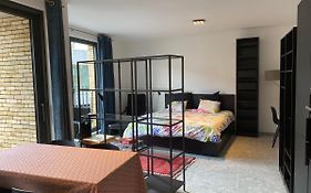 Studio Near Shopping K In K New Bright And Central