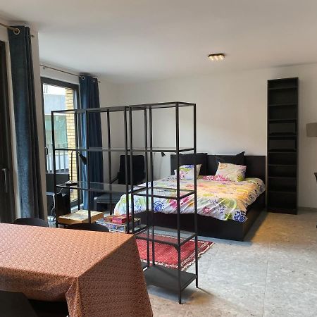 Studio Near Shopping K In K New Bright And Central Arrondissement di Courtrai Esterno foto