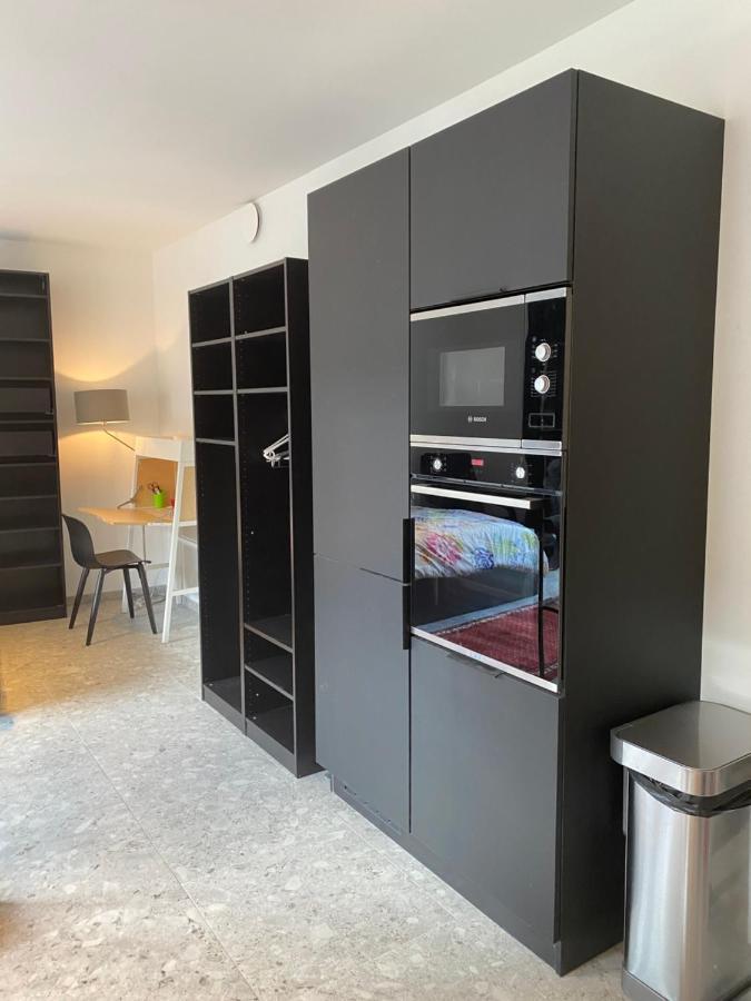 Studio Near Shopping K In K New Bright And Central Arrondissement di Courtrai Esterno foto